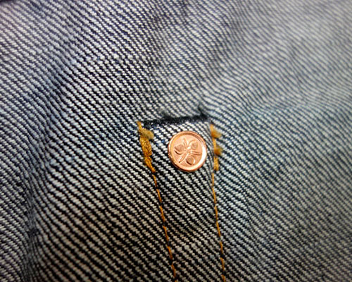 Заклёпки на джинсах Momotaro